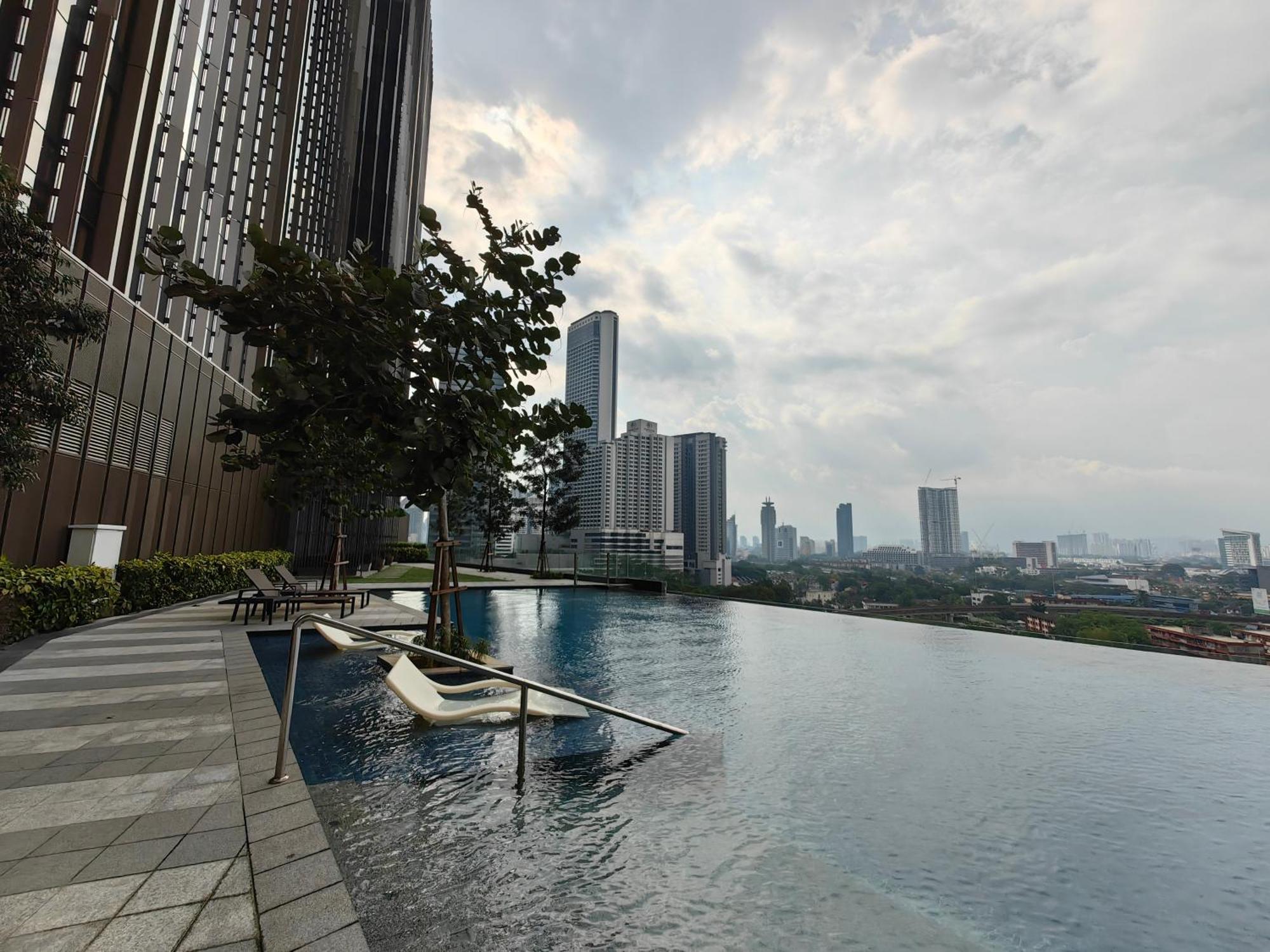 Pavillion Embassy Service Apartment By Autumn Suites Premium Stay Kuala Lumpur Buitenkant foto